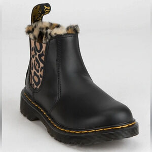 DR MARTENS Chelsea cheetah boots size T10 NEW